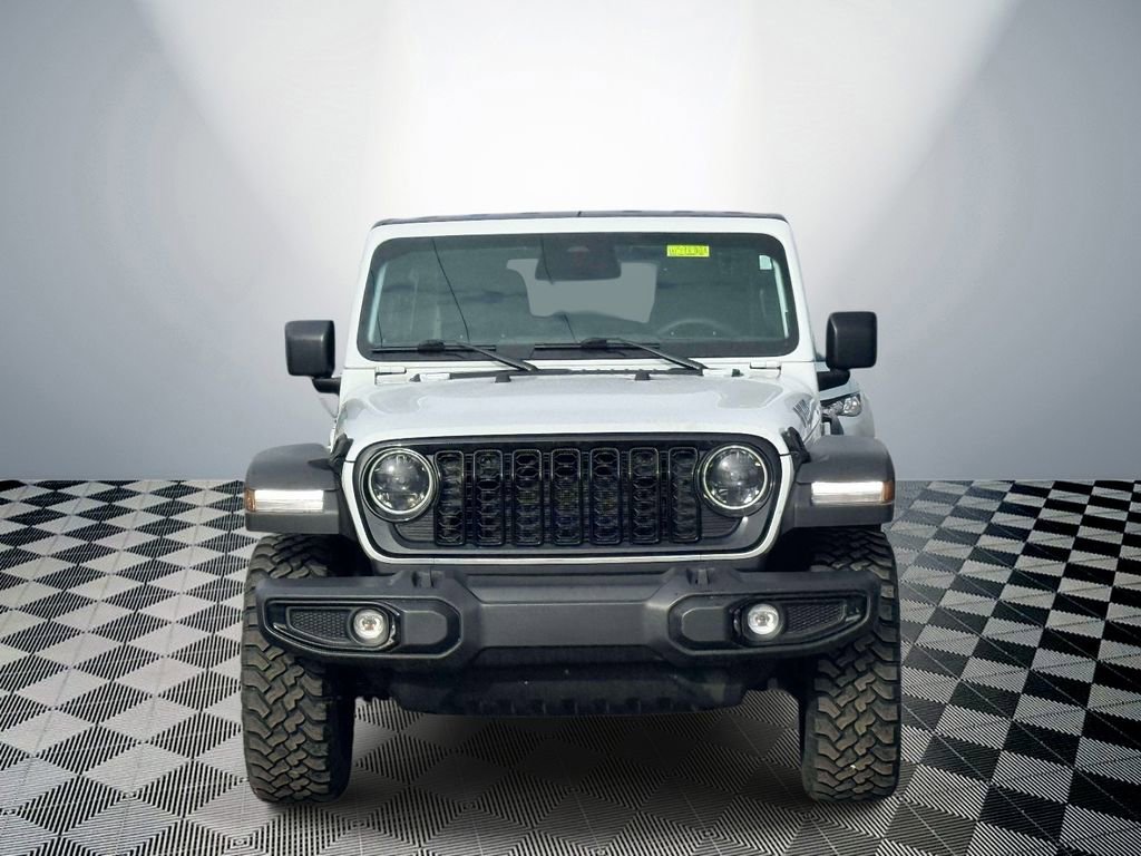 Used 2025 Jeep Wrangler Willys AWD/4WD image 2