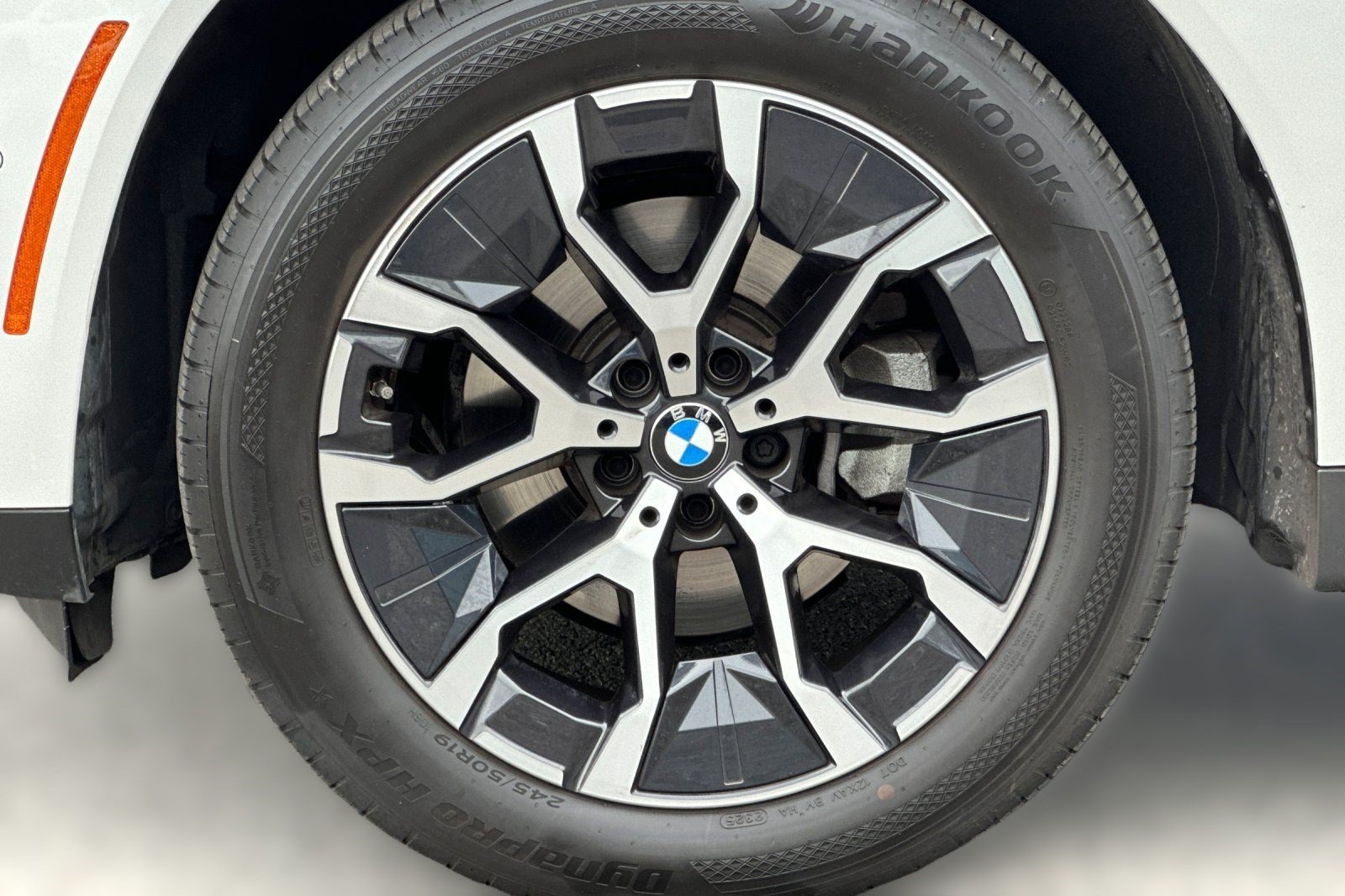 Used 2026 BMW X3 xDrive30i w/ Premium Package AWD/4WD image 13