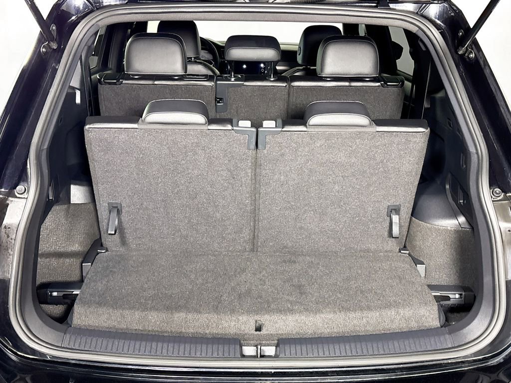 Used 2023 Volkswagen Tiguan SE R-Line image 21