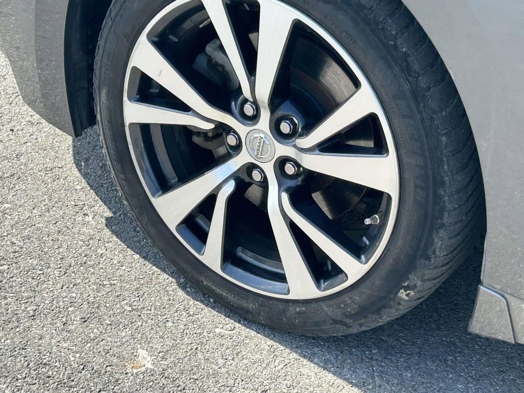 Used 2017 Nissan Maxima 3.5 SL FWD image 8