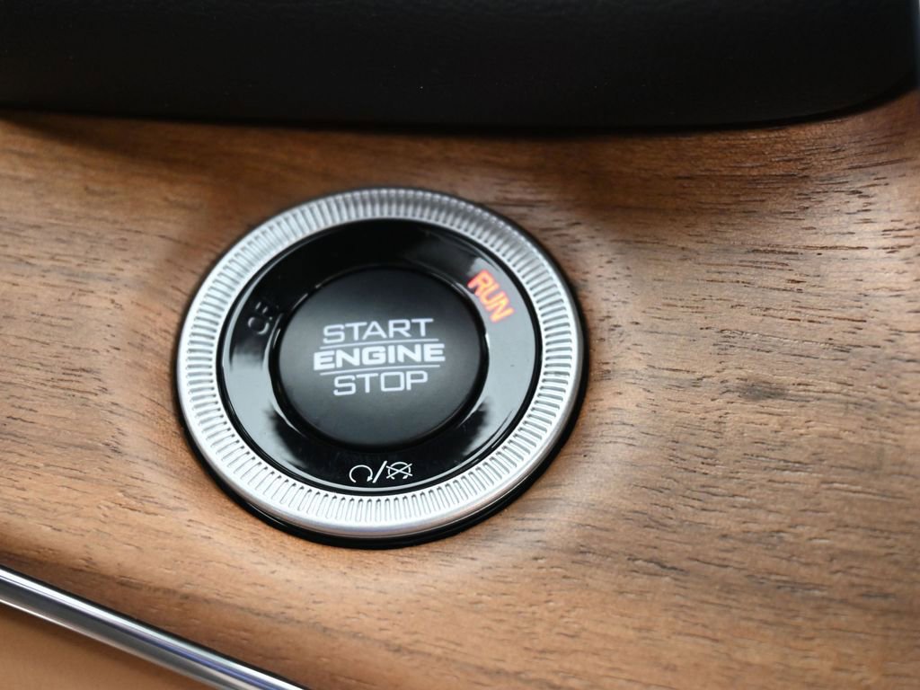 New 2025 Jeep Grand Cherokee Summit image 24