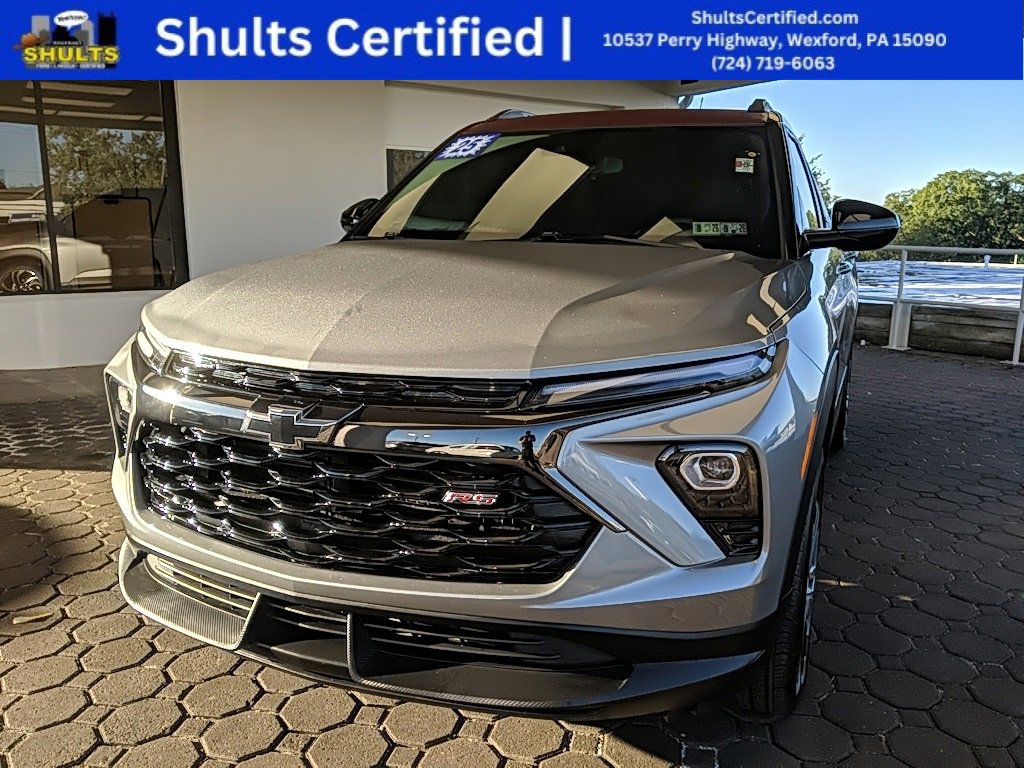 Used 2025 Chevrolet TrailBlazer RS w/ Driver Confidence Package image 1