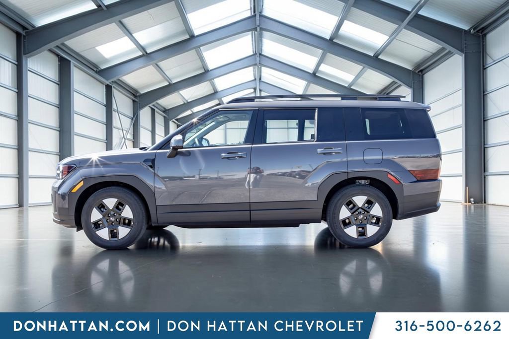 Used 2025 Hyundai Santa Fe SEL FWD image 2