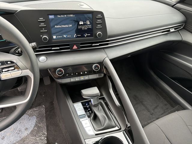New 2026 Hyundai Elantra Blue image 27