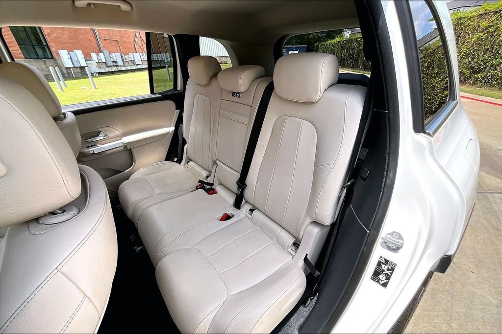 Used 2022 Mercedes-Benz GLB 250 image 35