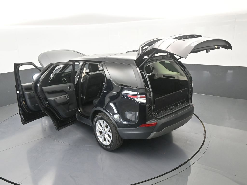 Used 2020 Land Rover Discovery SE image 64