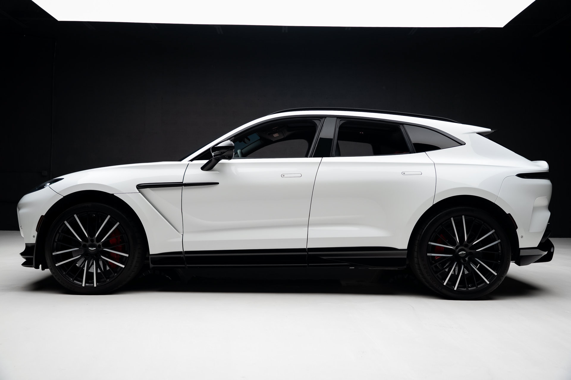 Used 2023 Aston Martin DBX 707 AWD/4WD image 17