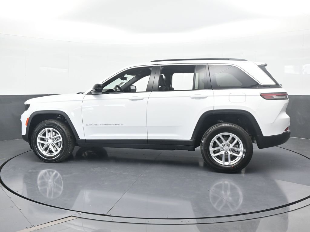 New 2025 Jeep Grand Cherokee Laredo RWD image 3