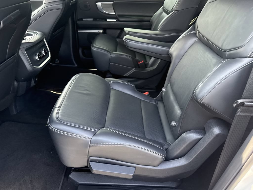 Used 2025 Ford Expedition Max Platinum w/ Driver's Package AWD/4WD image 20