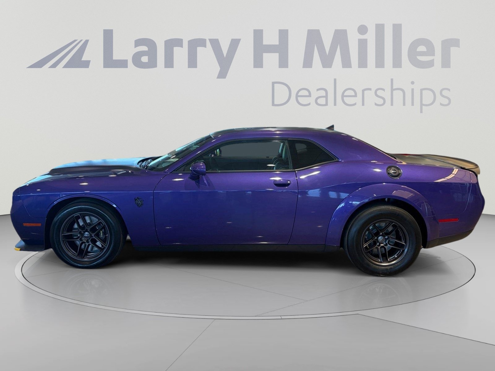 Used 2023 Dodge Challenger SRT Hellcat Redeye RWD image 2