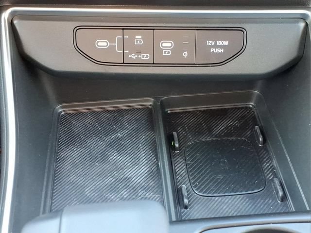 Used 2025 Kia Carnival SX Prestige FWD image 24