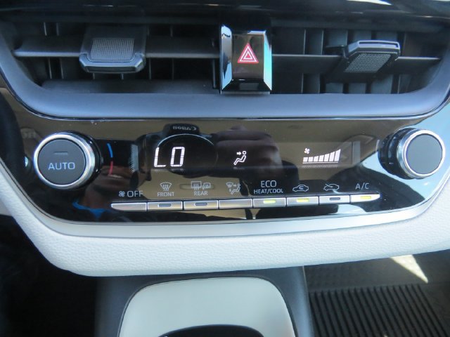 Used 2026 Toyota Corolla LE w/ LE Premium Package FWD image 21