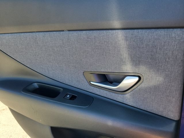 Used 2024 Hyundai Elantra Limited FWD image 25