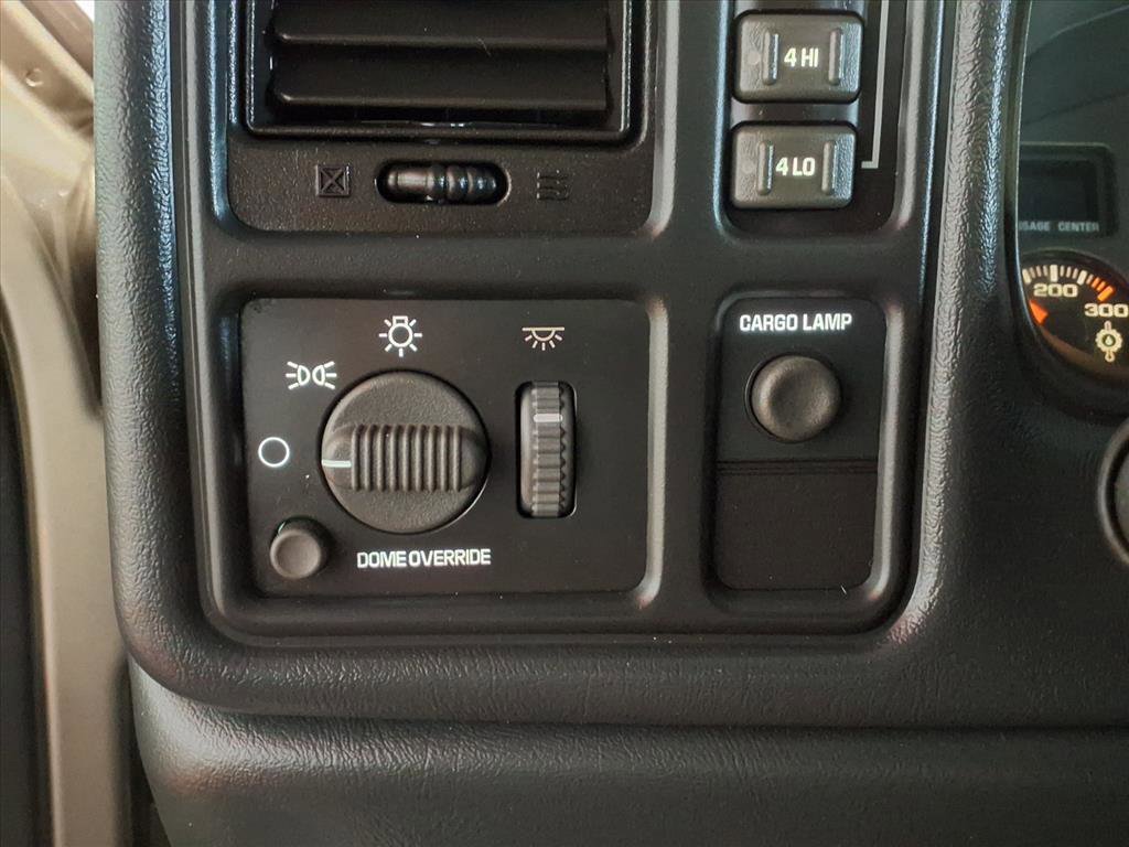 Used 2002 Chevrolet Silverado 3500 LS image 16