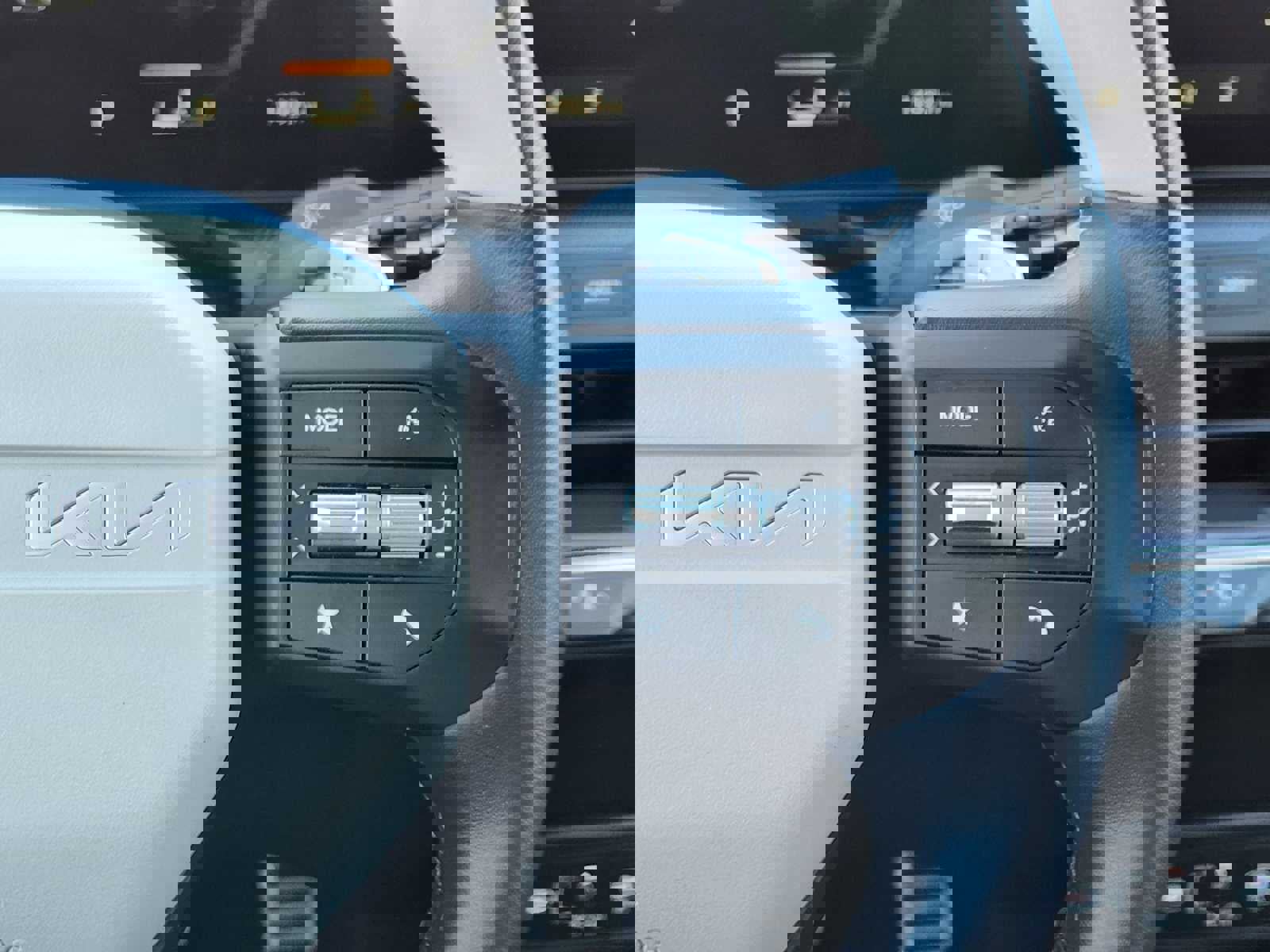 Used 2025 Kia K4 GT-Line Turbo image 18