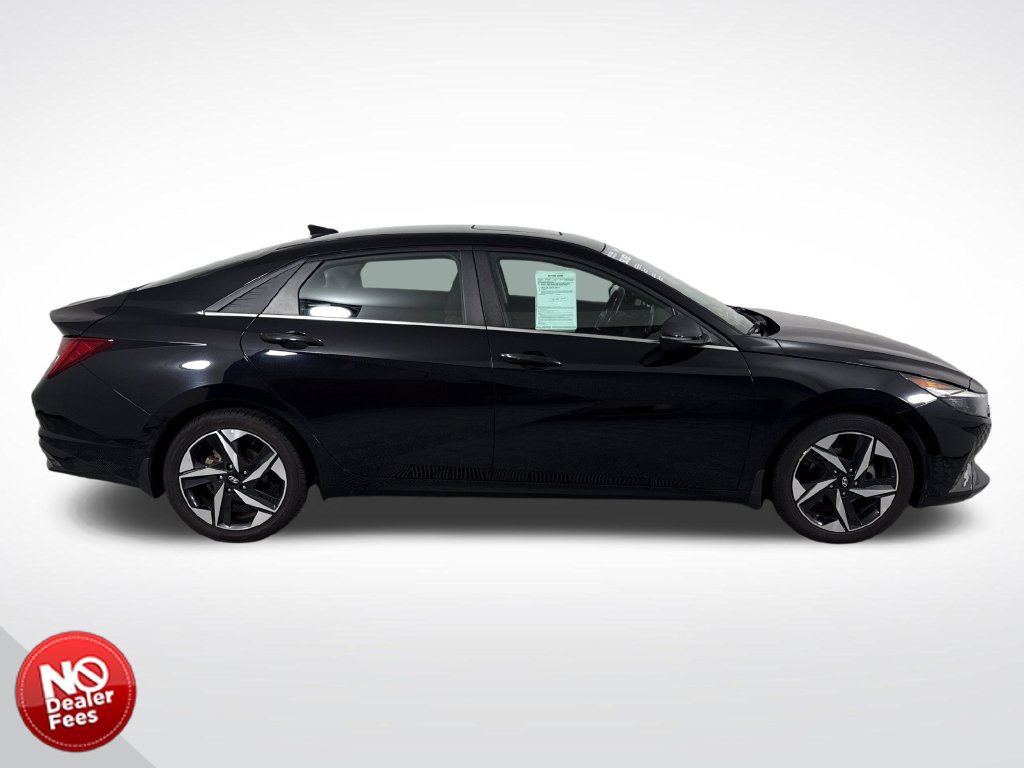 Used 2022 Hyundai Elantra SEL w/ Convenience + Premium Package FWD image 2