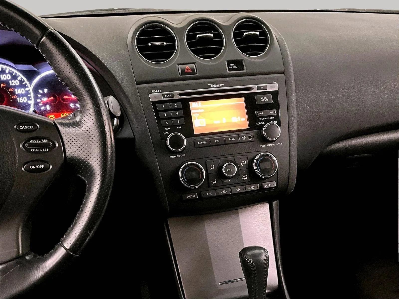 Used 2011 Nissan Altima 3.5 SR w/ 3.5SR Premium Pkg image 7