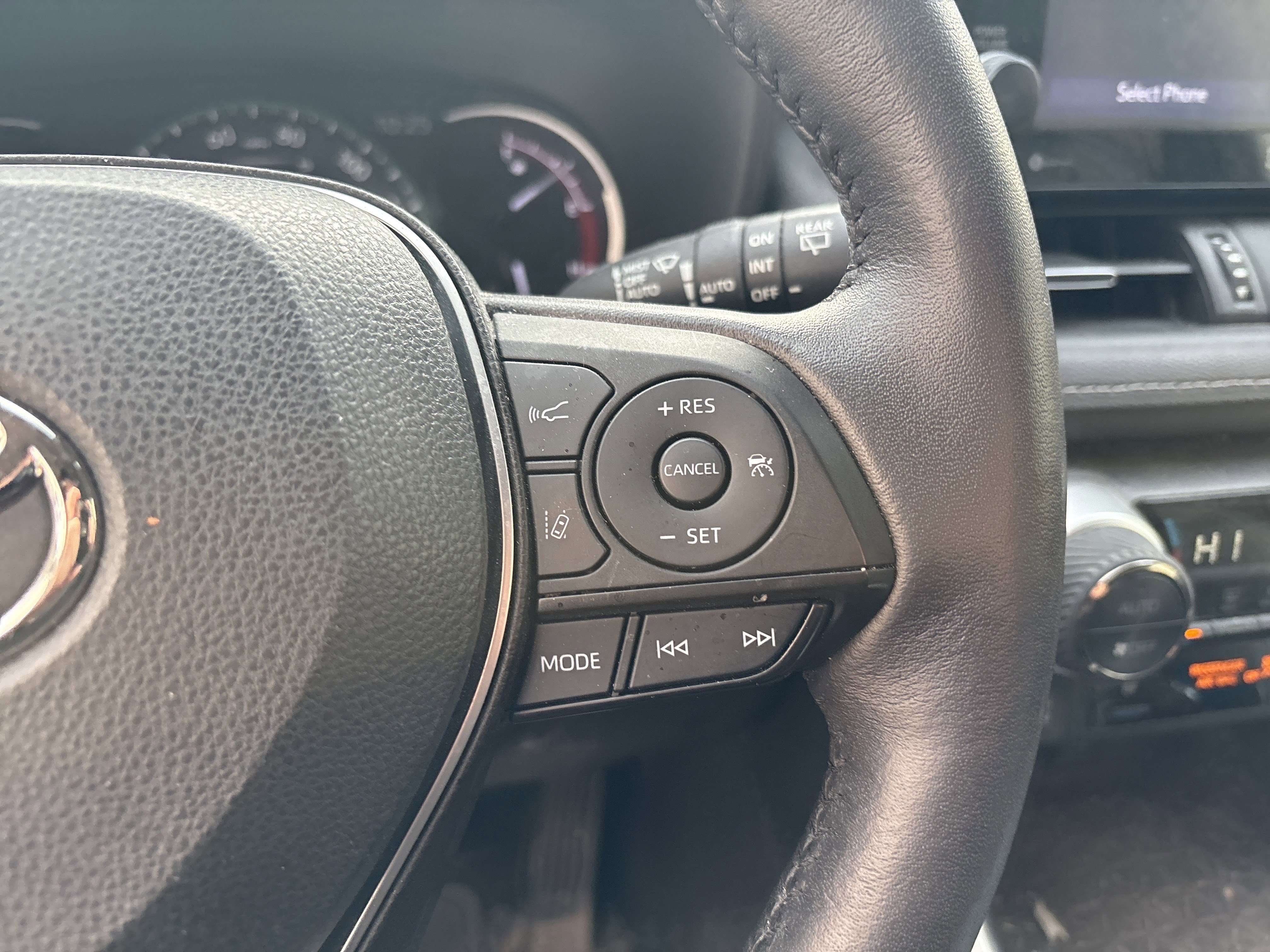 Used 2022 Toyota RAV4 Limited image 20