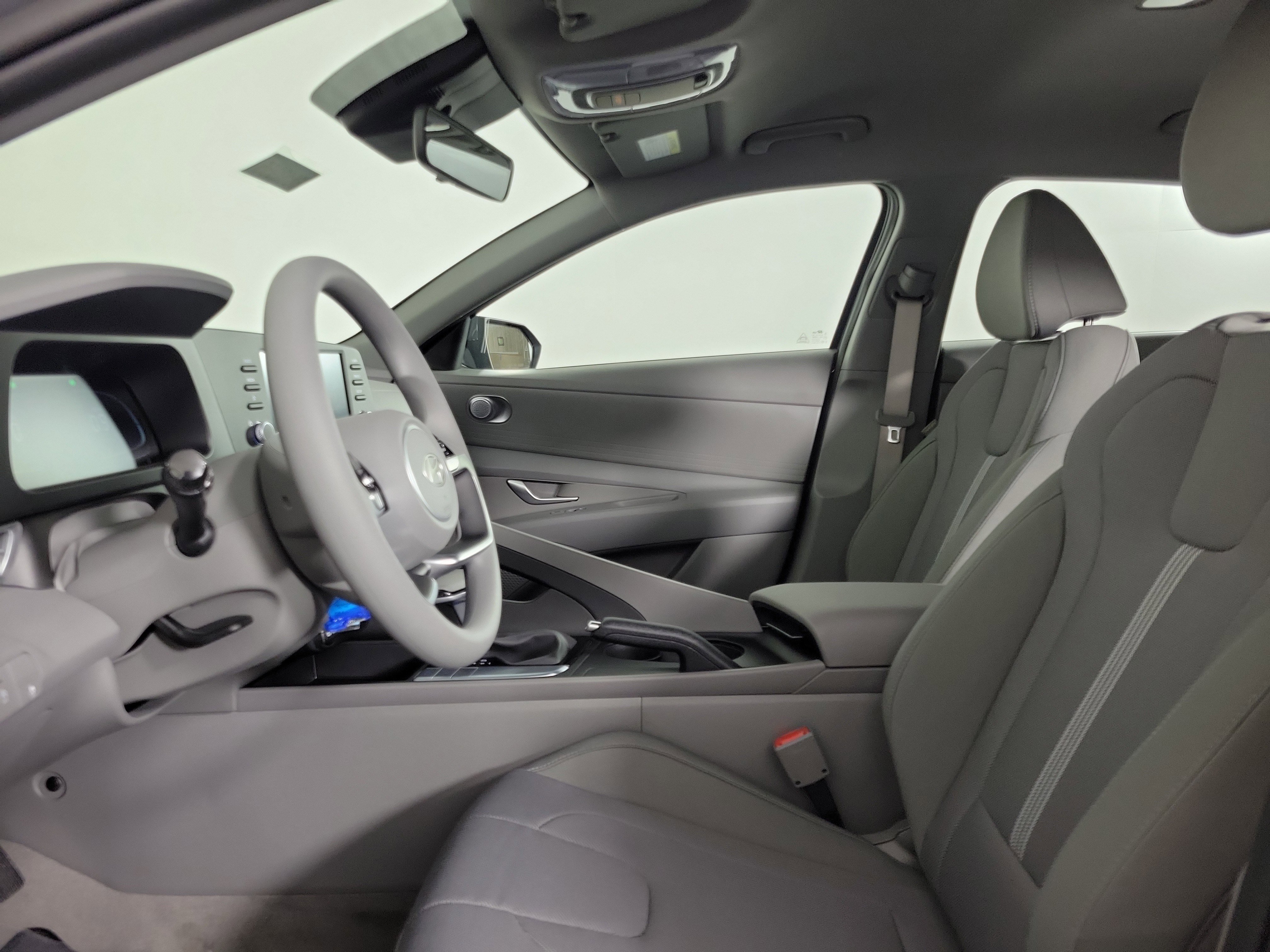 New 2026 Hyundai Elantra SE image 25