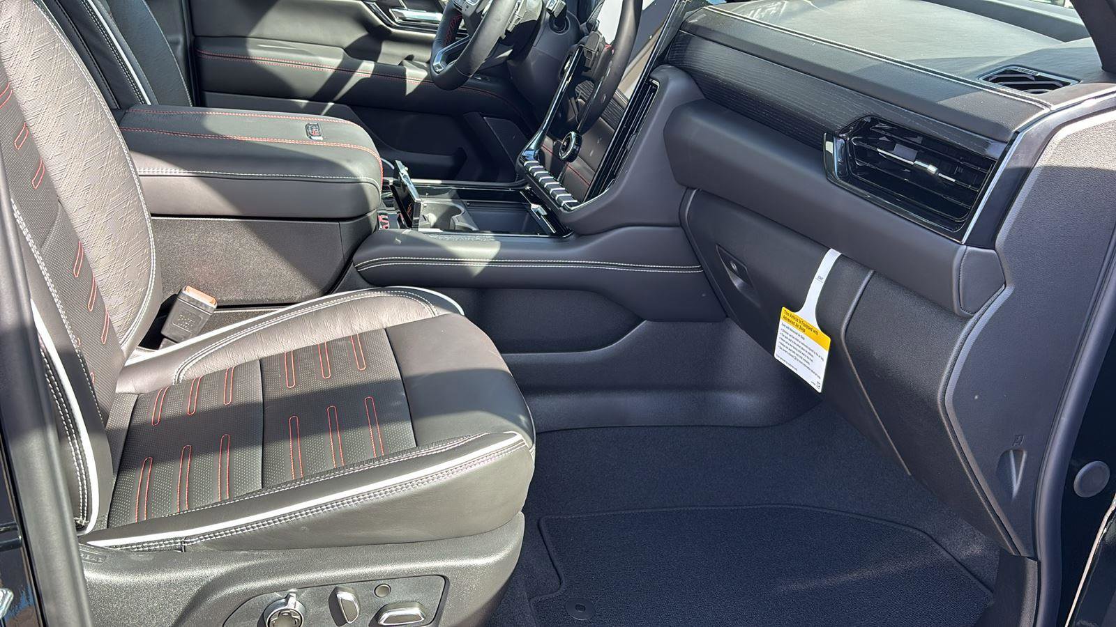 New 2026 GMC Yukon AT4 Ultimate image 24