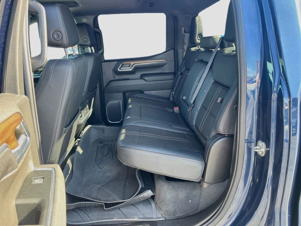 Used 2023 Chevrolet Silverado 1500 High Country w/ High Country Premium Package AWD/4WD image 25
