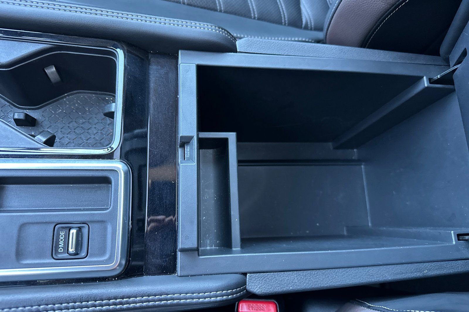 Certified 2024 Nissan Pathfinder Platinum w/ Cargo Package image 33