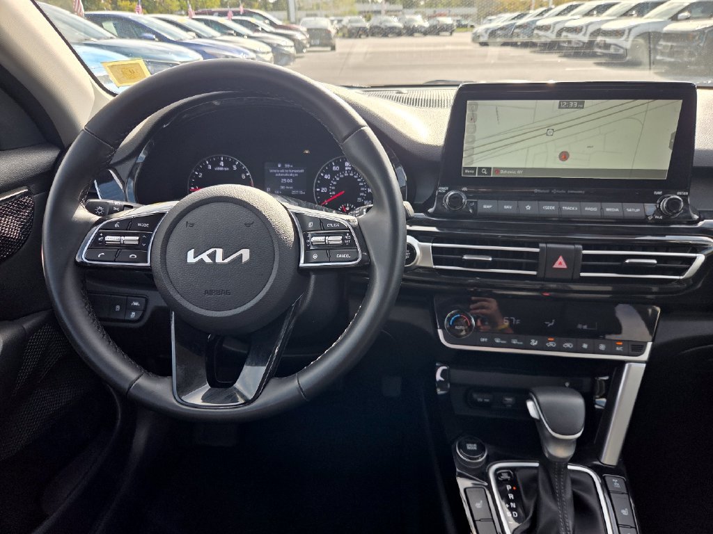 Certified 2023 Kia Seltos EX AWD/4WD image 16