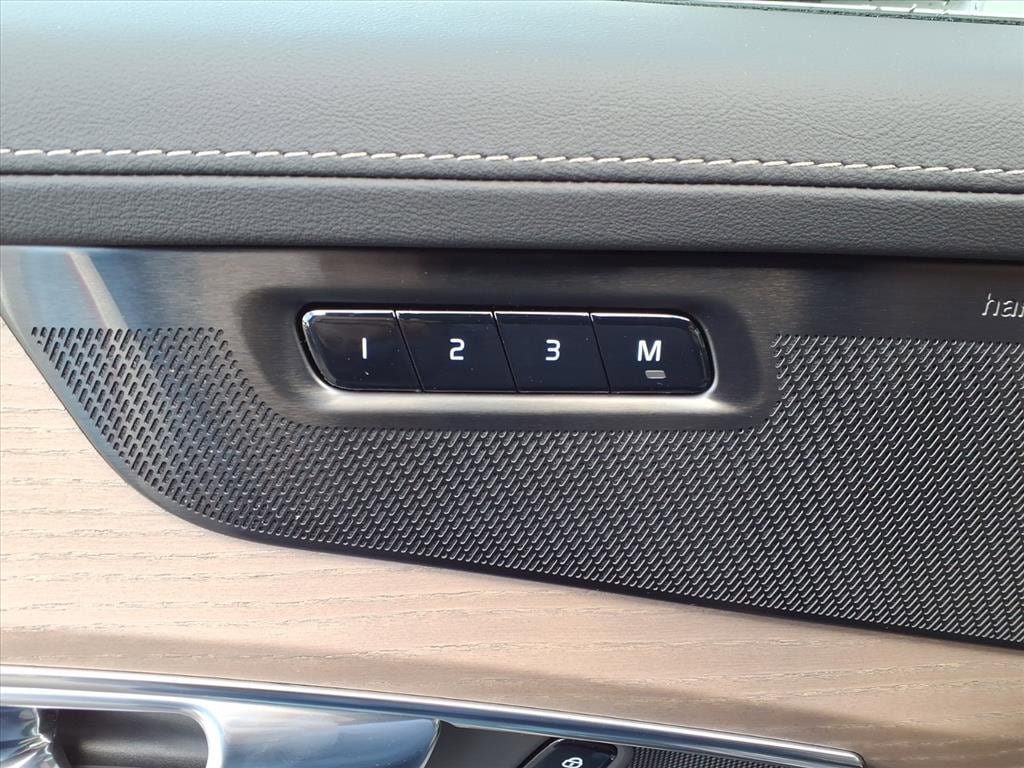 New 2026 Volvo XC90 B6 Ultra w/ Protection Package Premier image 13