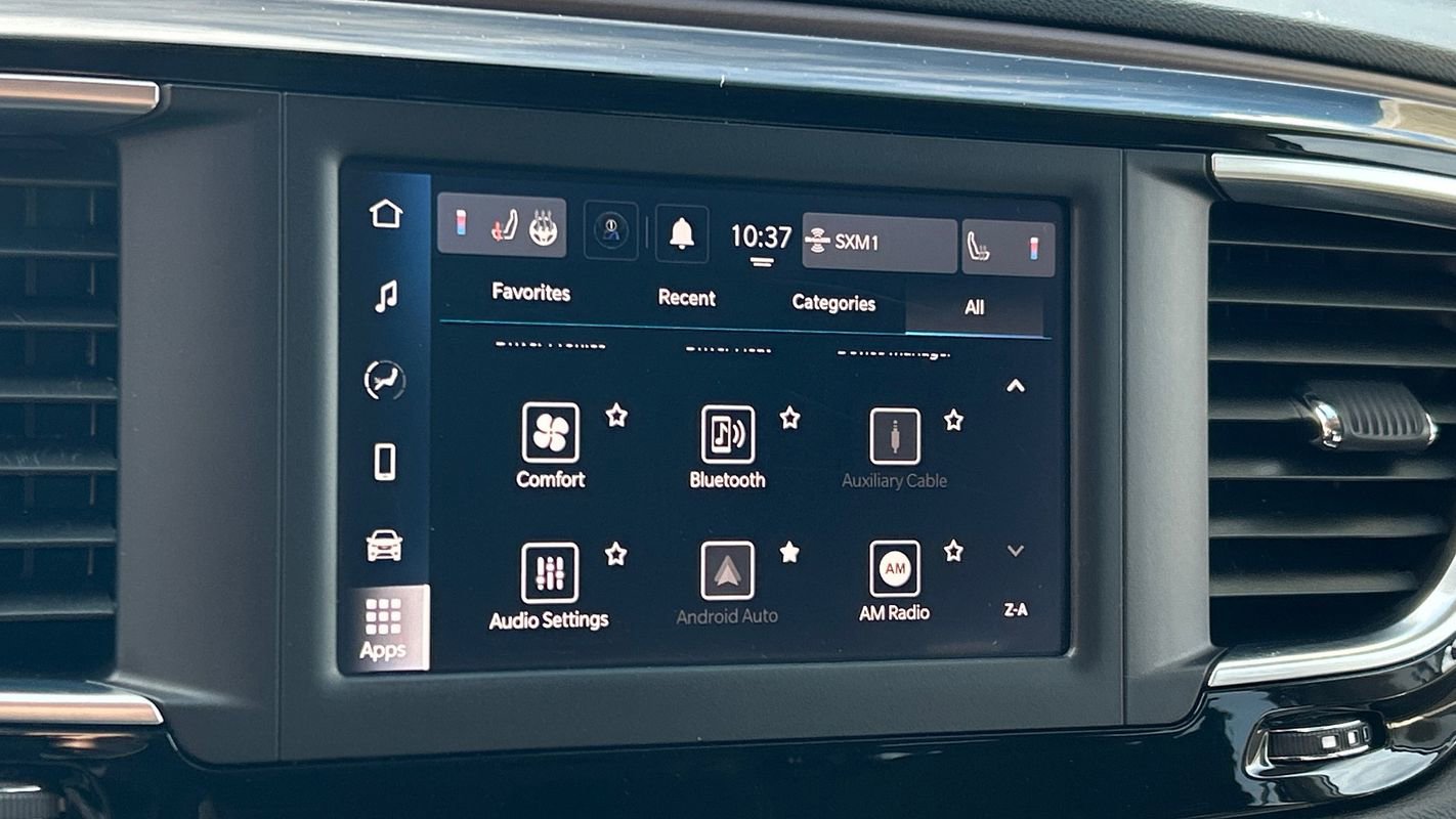 Used 2023 Chrysler Voyager LX image 36
