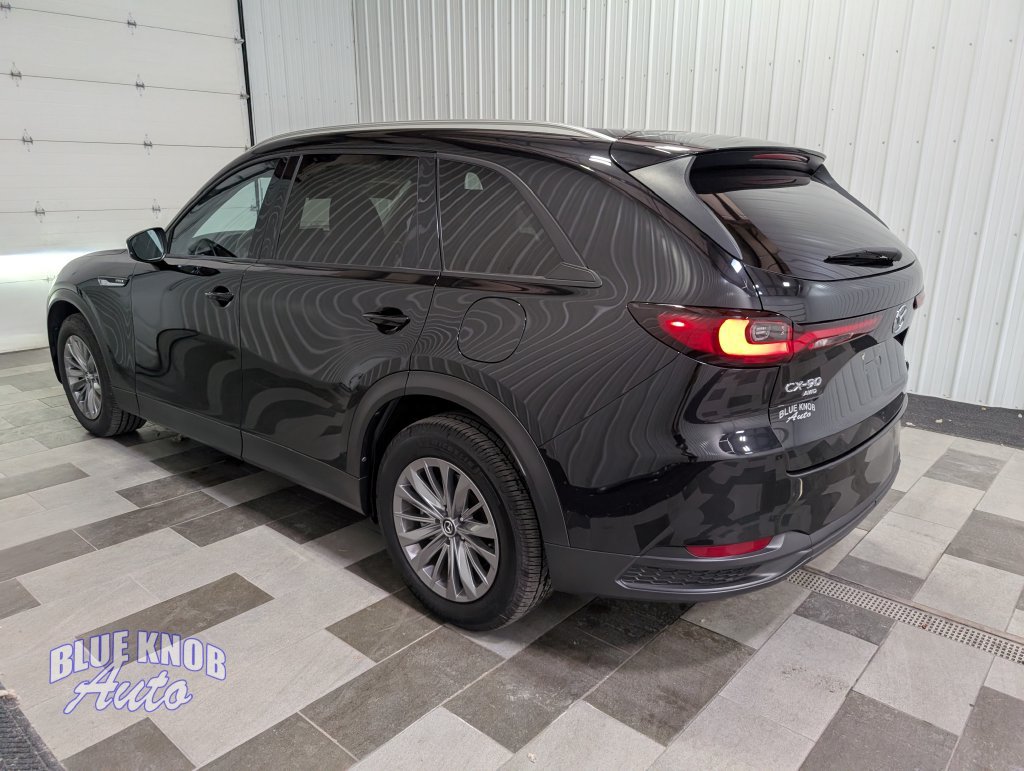 Used 2024 MAZDA CX-90 Plug-In Hybrid w/ Preferred AWD/4WD image 2
