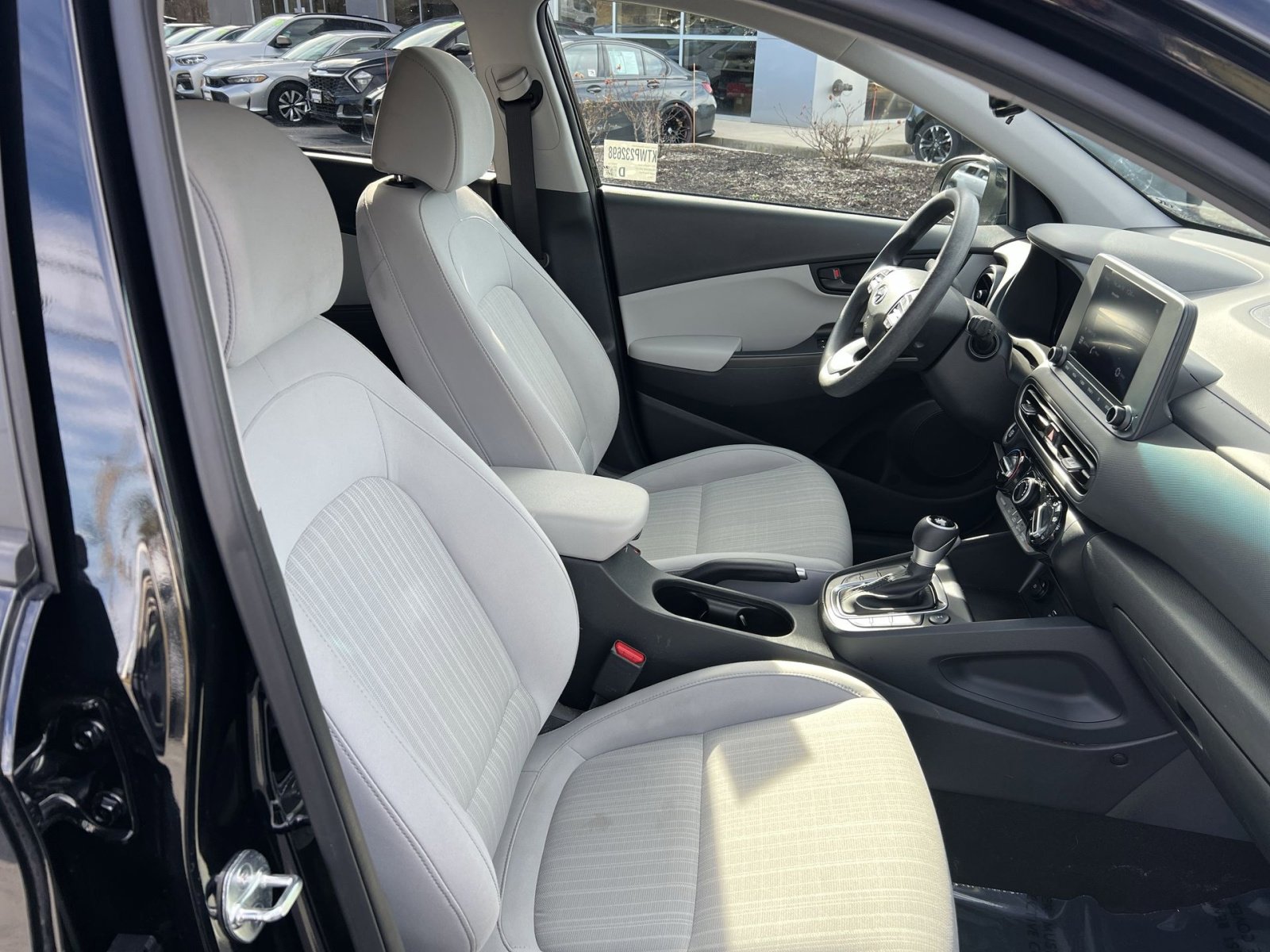 Used 2023 Hyundai Kona SEL w/ Winter Weather Package image 25