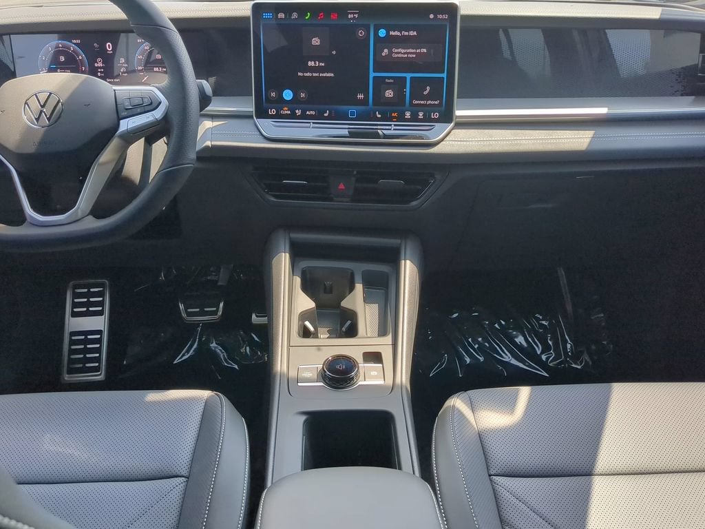 New 2026 Volkswagen Tiguan SE R-Line FWD image 15