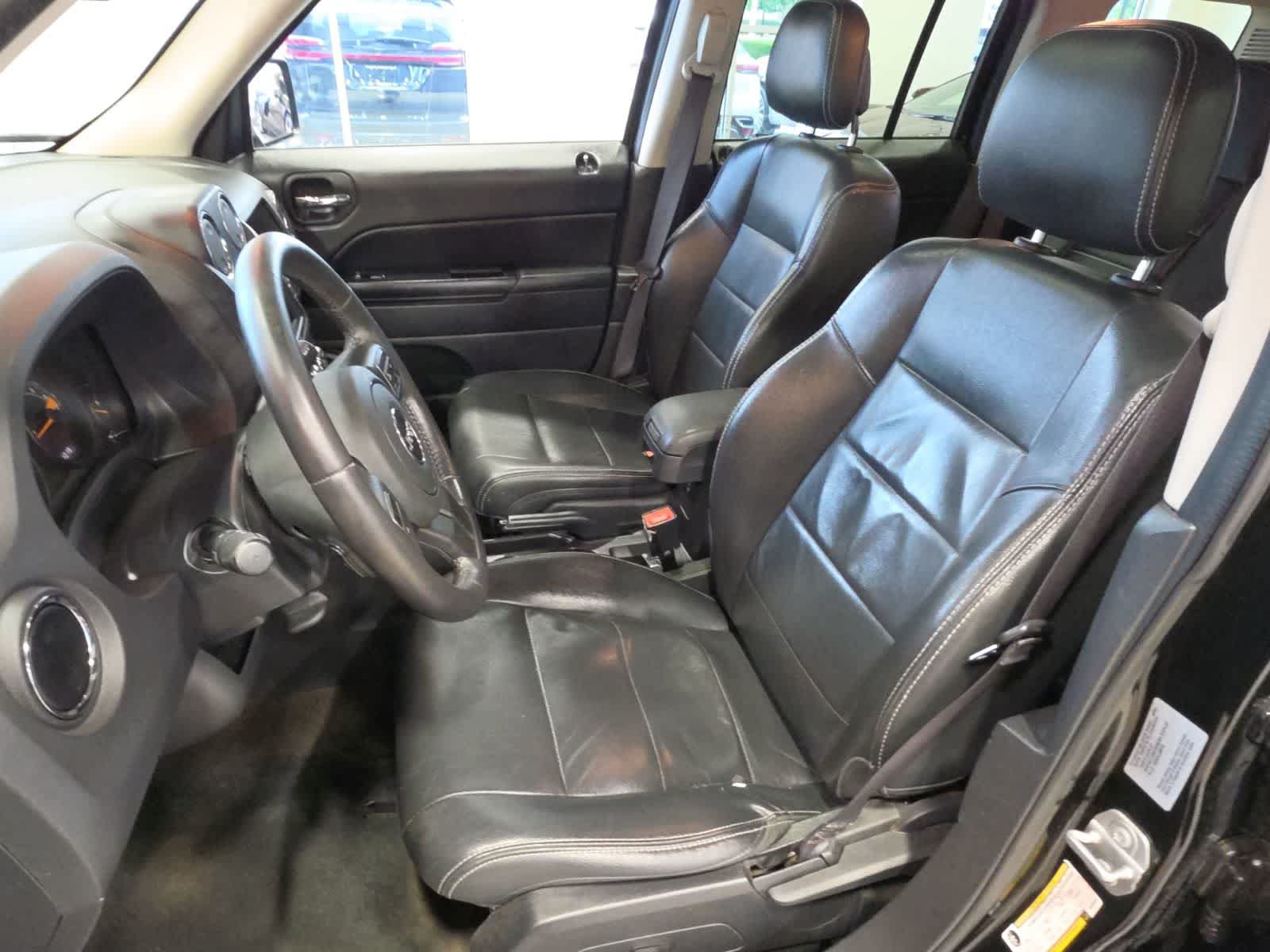 Used 2017 Jeep Patriot High Altitude AWD/4WD image 15