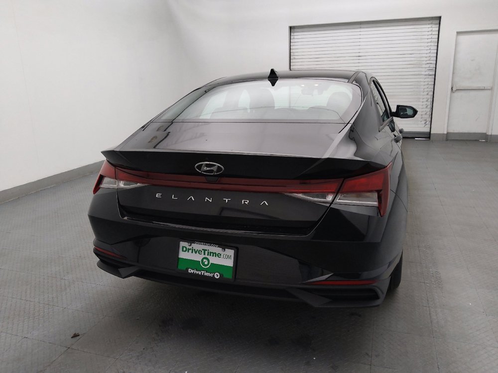 Used 2021 Hyundai Elantra SE w/ Cargo Package image 7