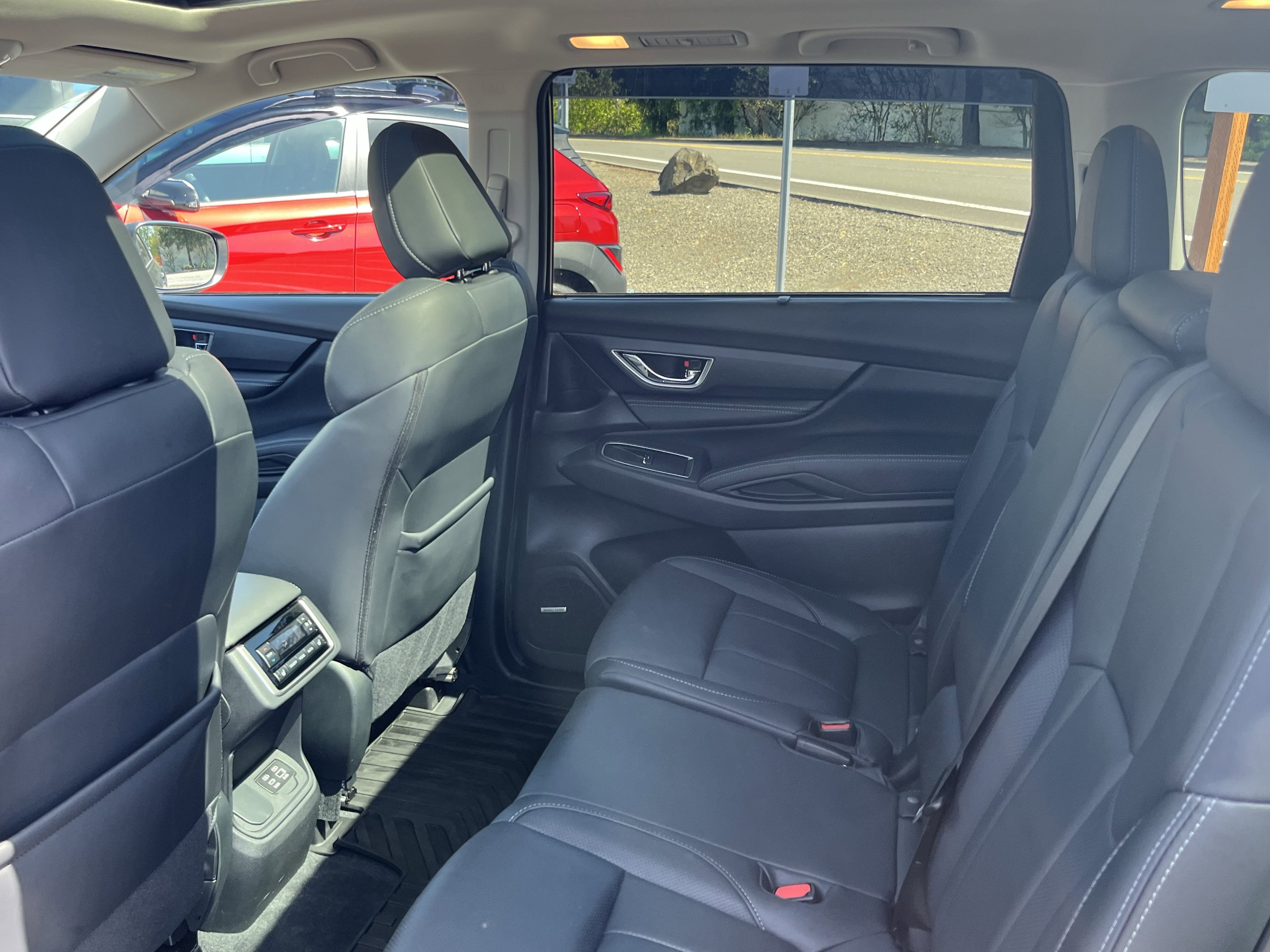 Used 2024 Subaru Ascent Limited w/ Technology Package AWD/4WD image 13