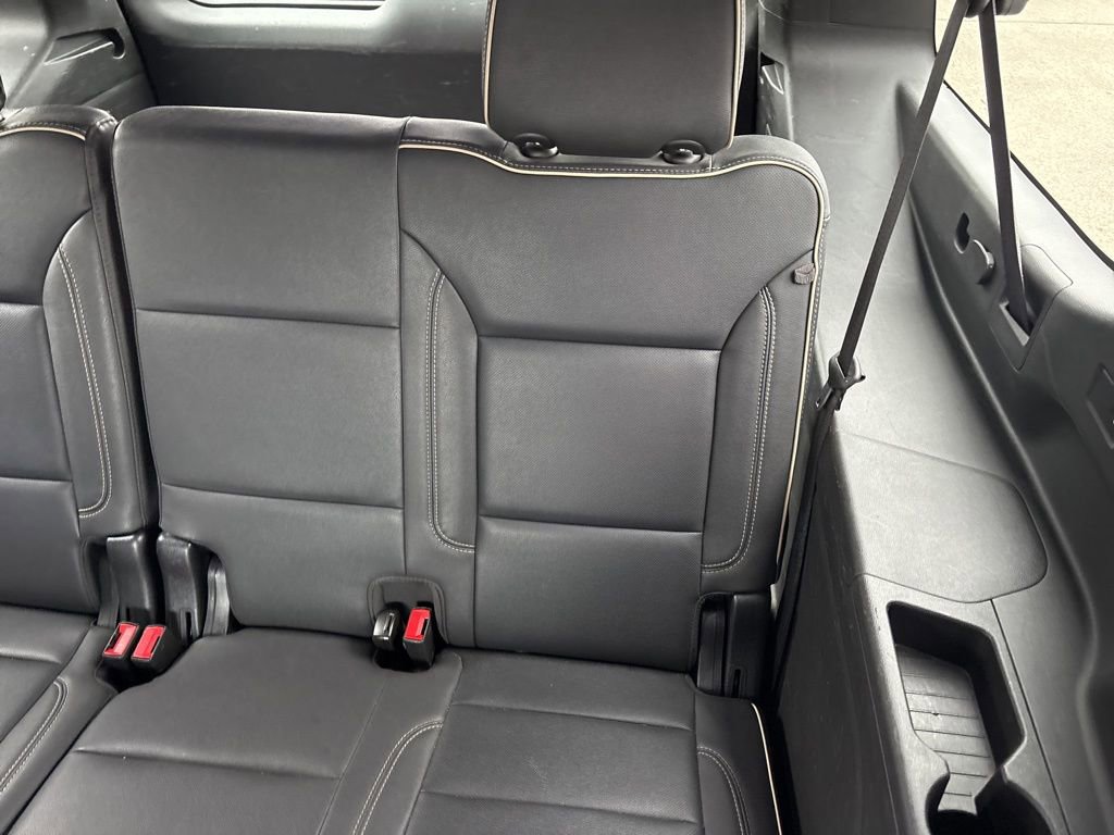 Used 2023 Chevrolet Suburban Premier image 20