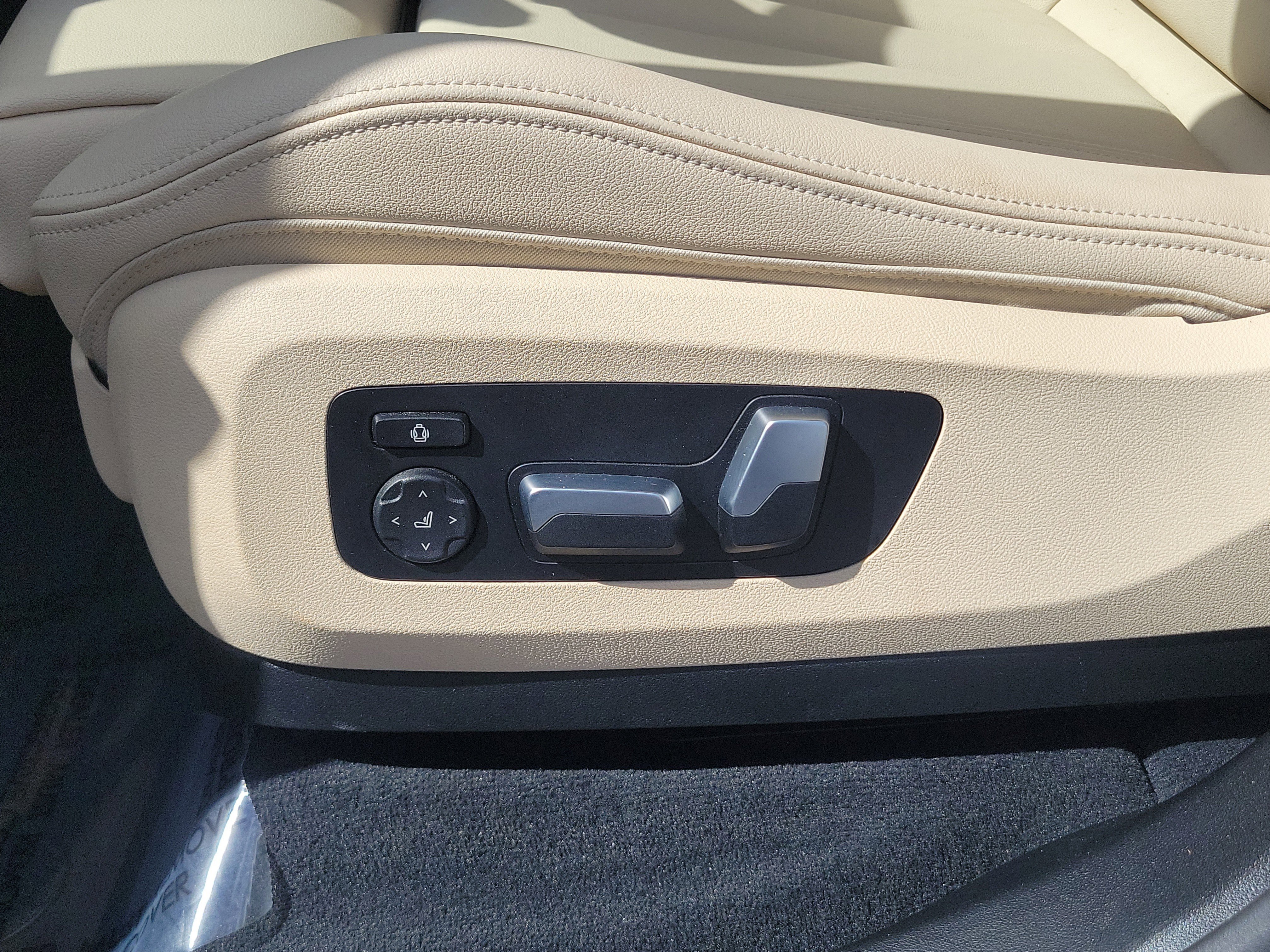 Used 2020 BMW X5 sDrive40i w/ Convenience Package image 26