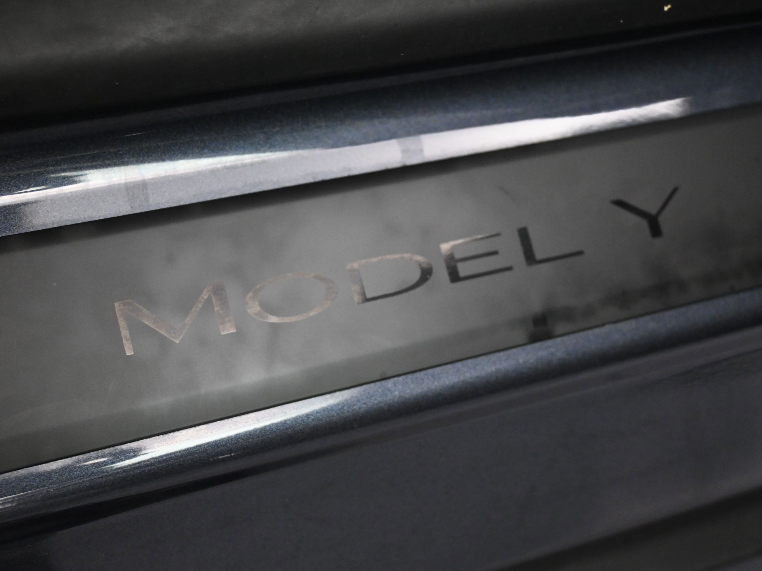 Used 2022 Tesla Model Y Long Range image 15