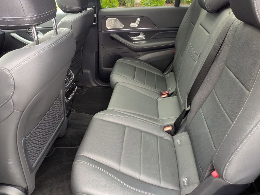 Used 2025 Mercedes-Benz GLS 450 4MATIC image 28