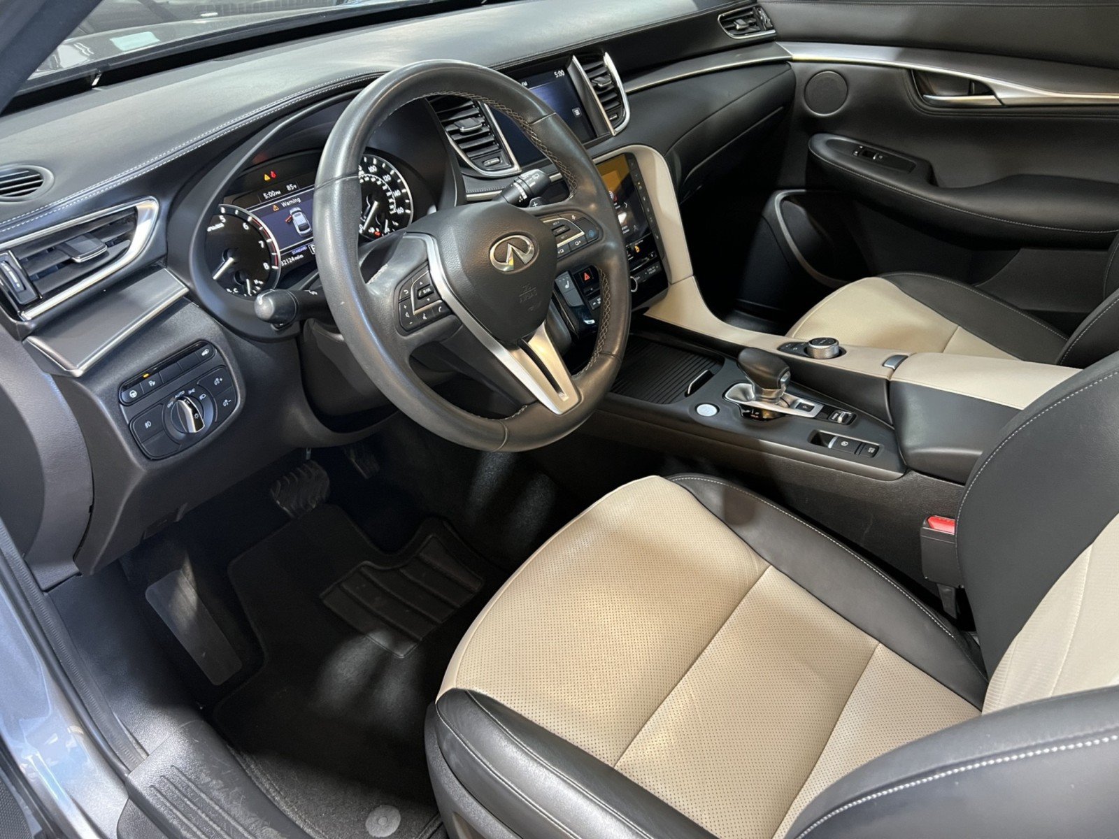 Used 2023 INFINITI QX55 Luxe w/ Cargo Package AWD/4WD image 13