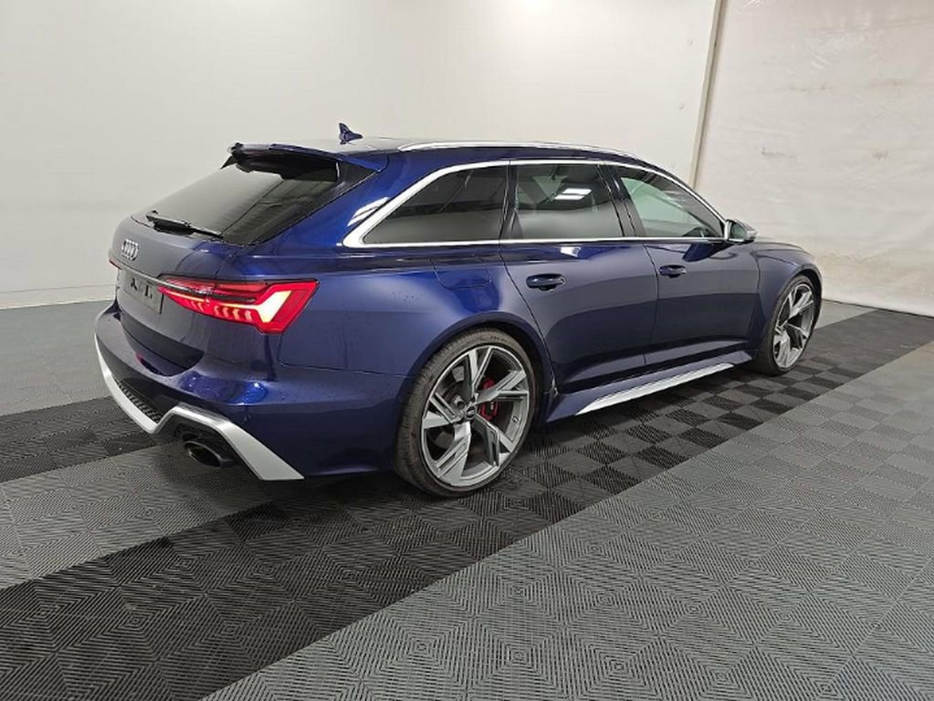 Used 2021 Audi RS 6 AWD/4WD image 4