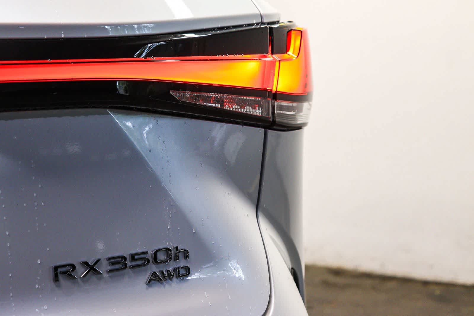 Used 2024 Lexus RX 350h w/ Convenience Package AWD/4WD image 11
