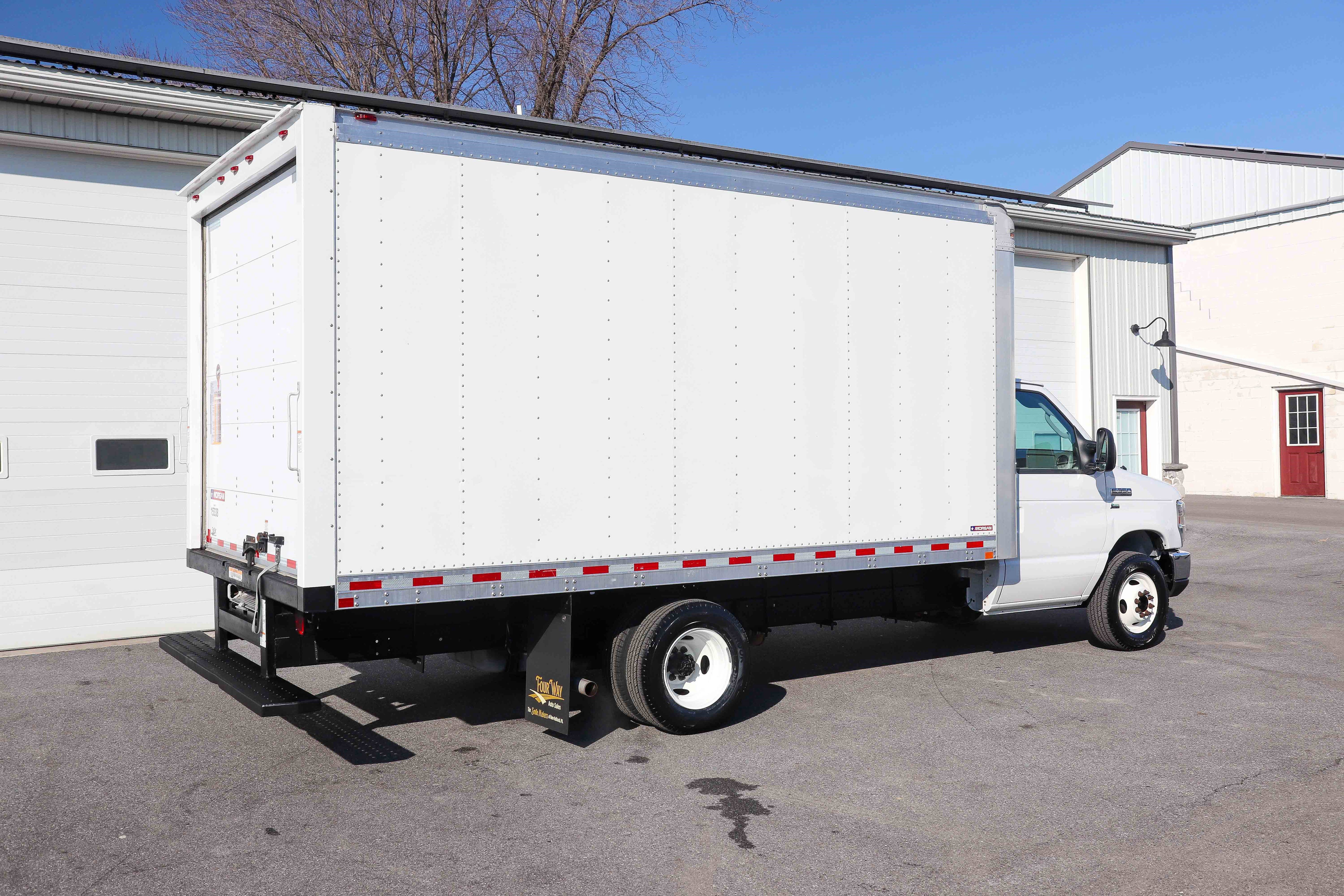 Used 2019 Ford E-350 and Econoline 350 Super Duty w/ Power Windows & Locks Group RWD image 3