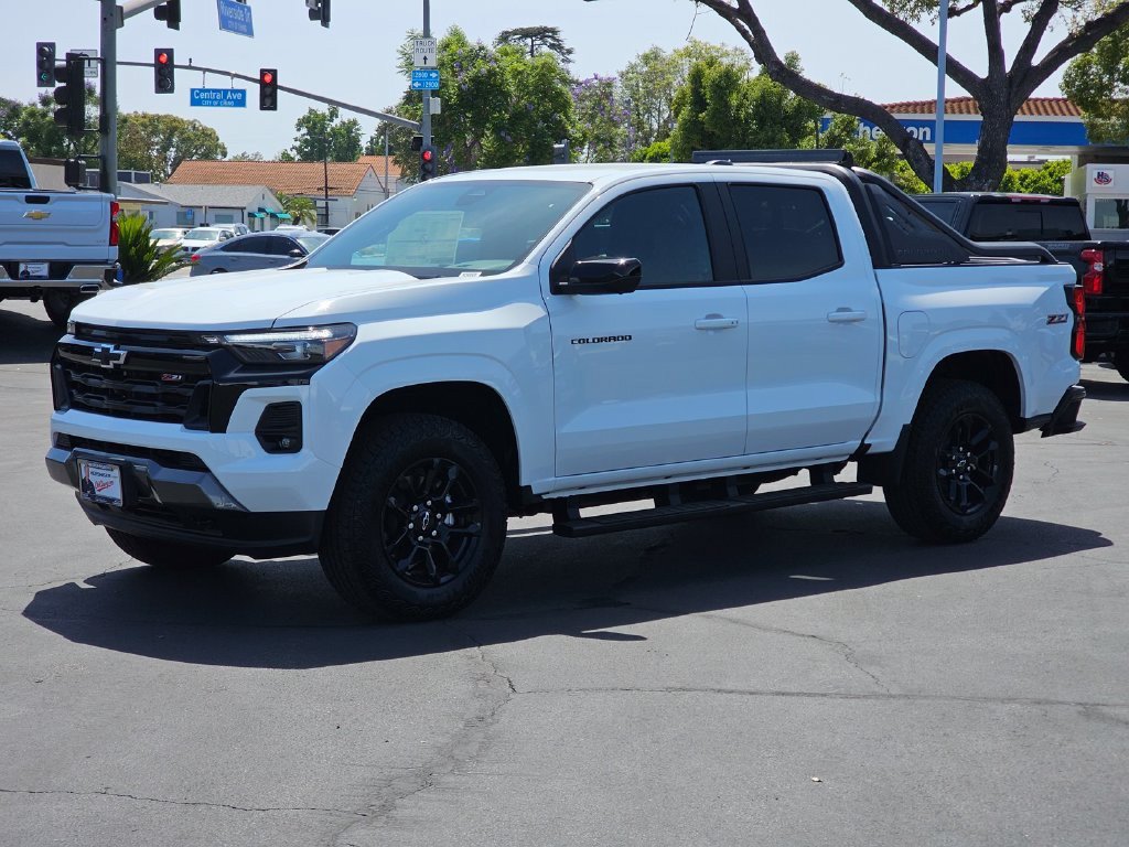New 2026 Chevrolet Colorado Z71 w/ Midnight Edition AWD/4WD image 4