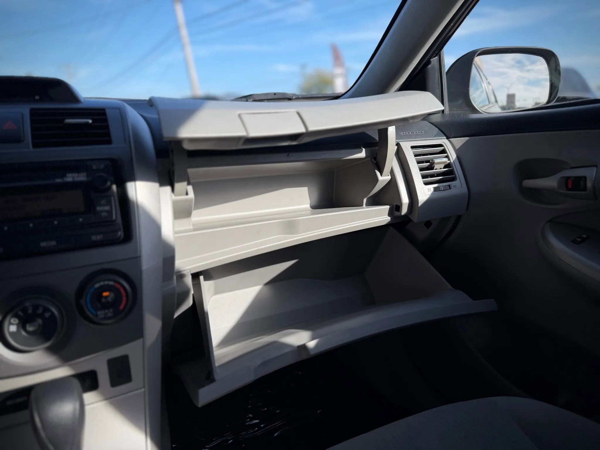 Used 2012 Toyota Corolla LE image 16