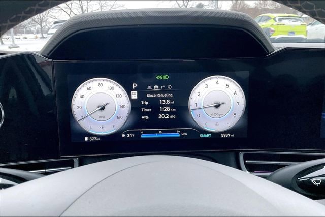 Certified 2025 Hyundai Elantra SEL image 20