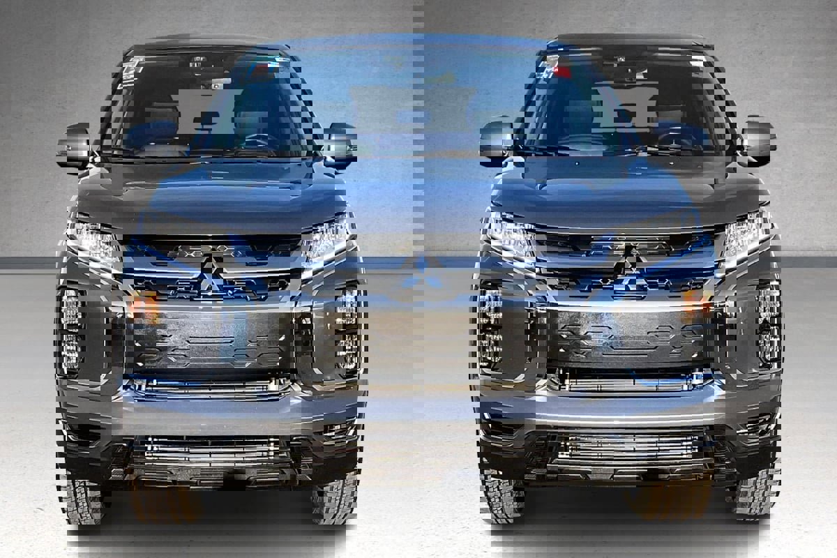 Used 2024 Mitsubishi Outlander Sport SE image 3