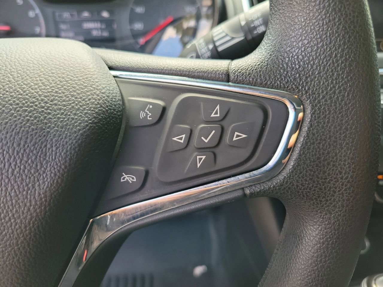 Used 2019 Chevrolet Cruze LT w/ Convenience Package image 19