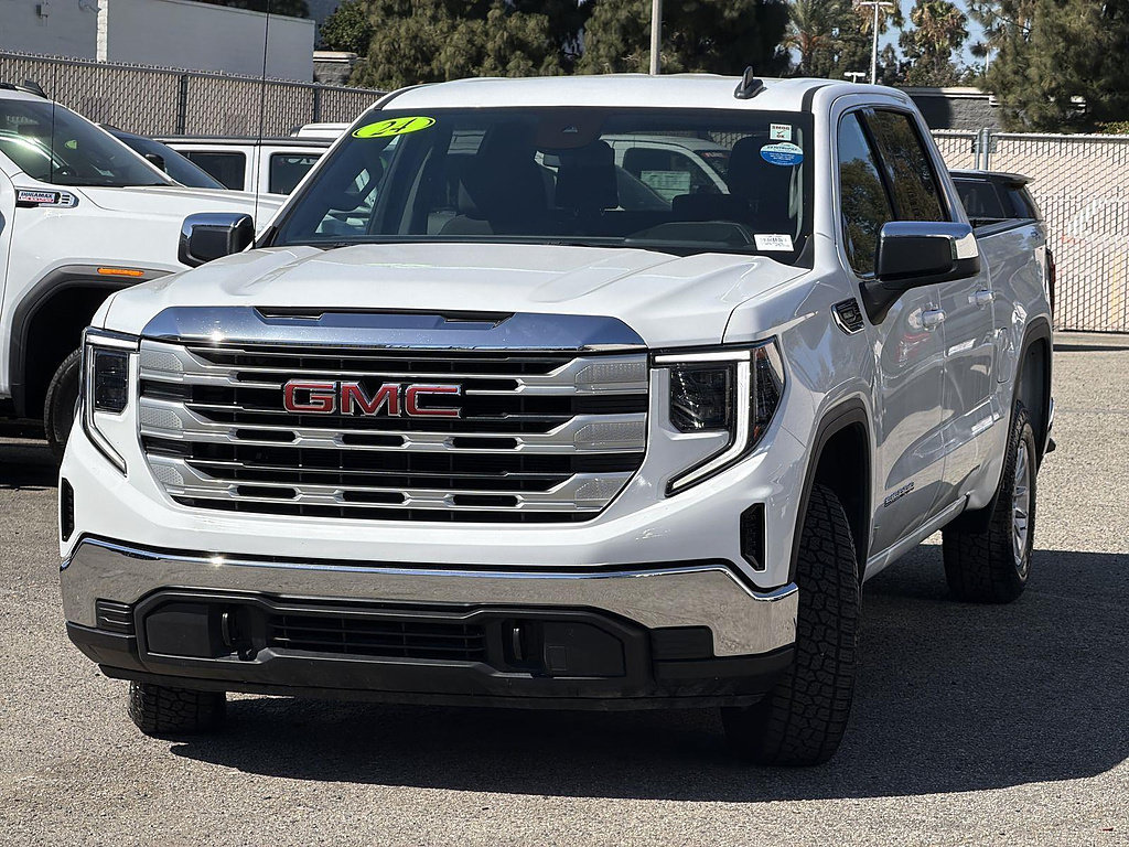 Used 2024 GMC Sierra 1500 SLE AWD/4WD image 3