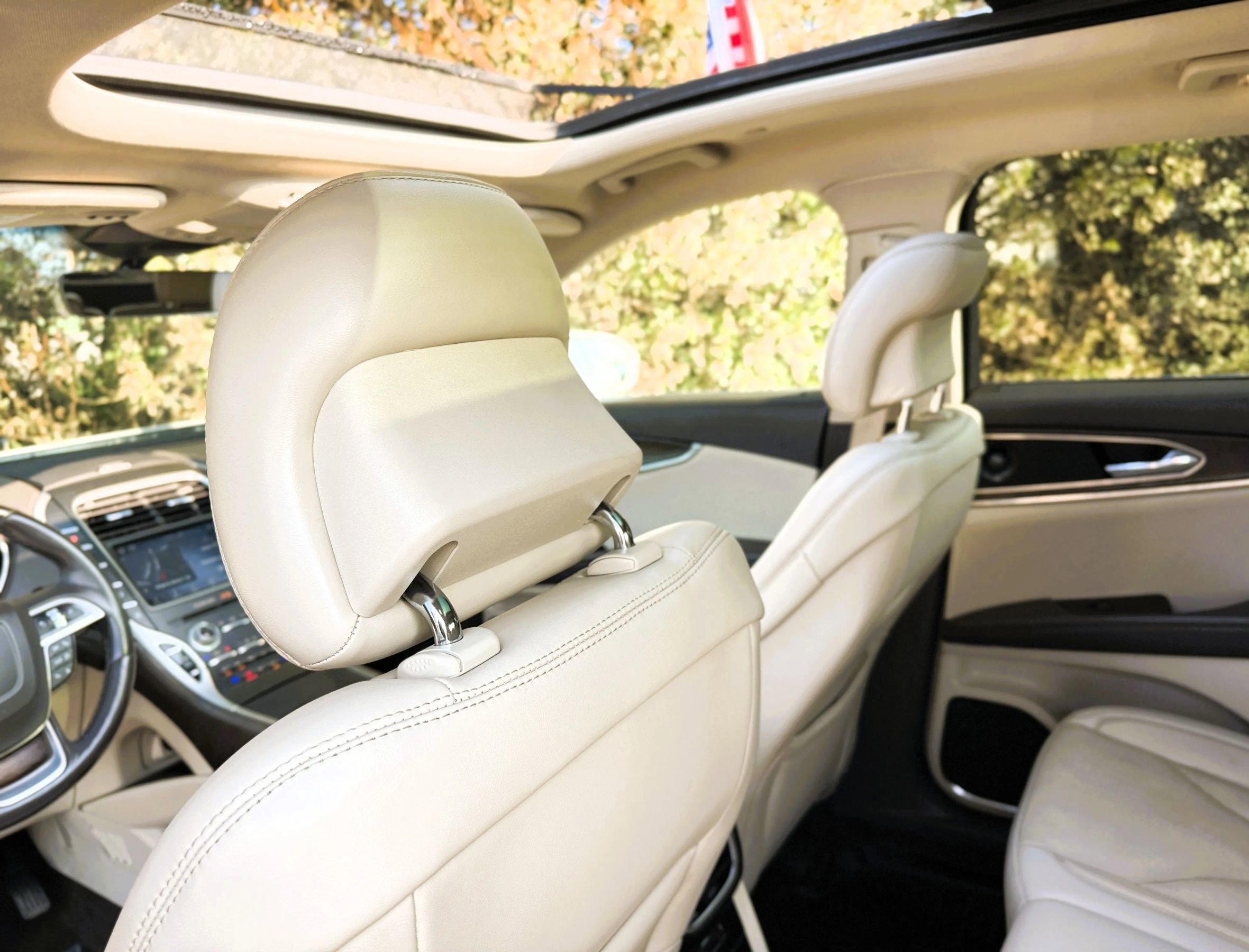 Used 2019 Lincoln Nautilus Reserve image 40